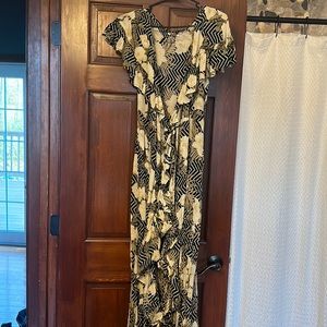Women’s XS long tie floral dress